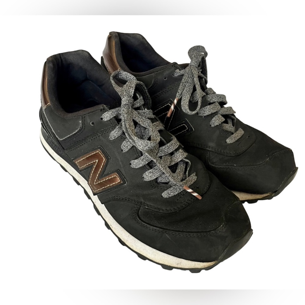 New Balance Fashion Sneaker Black with Rose Gold accents size 8.5